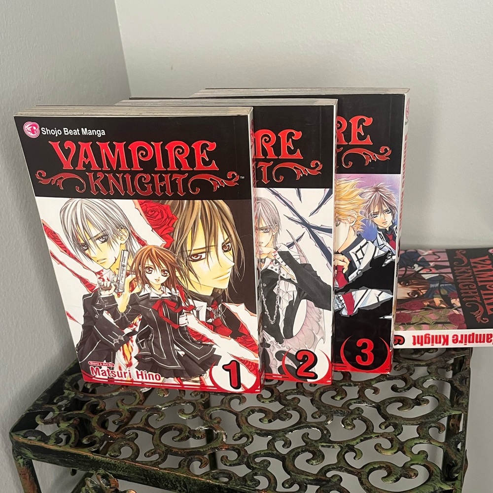 SHOJO BEAT MANGA Vampire Knight by Matsuri Hino Books Volume 1, 2, 3 and 6